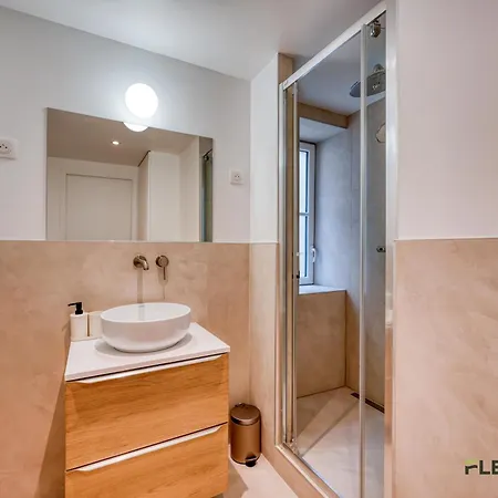 Charming 2-bedroom With Living 47 M 9e Parigi